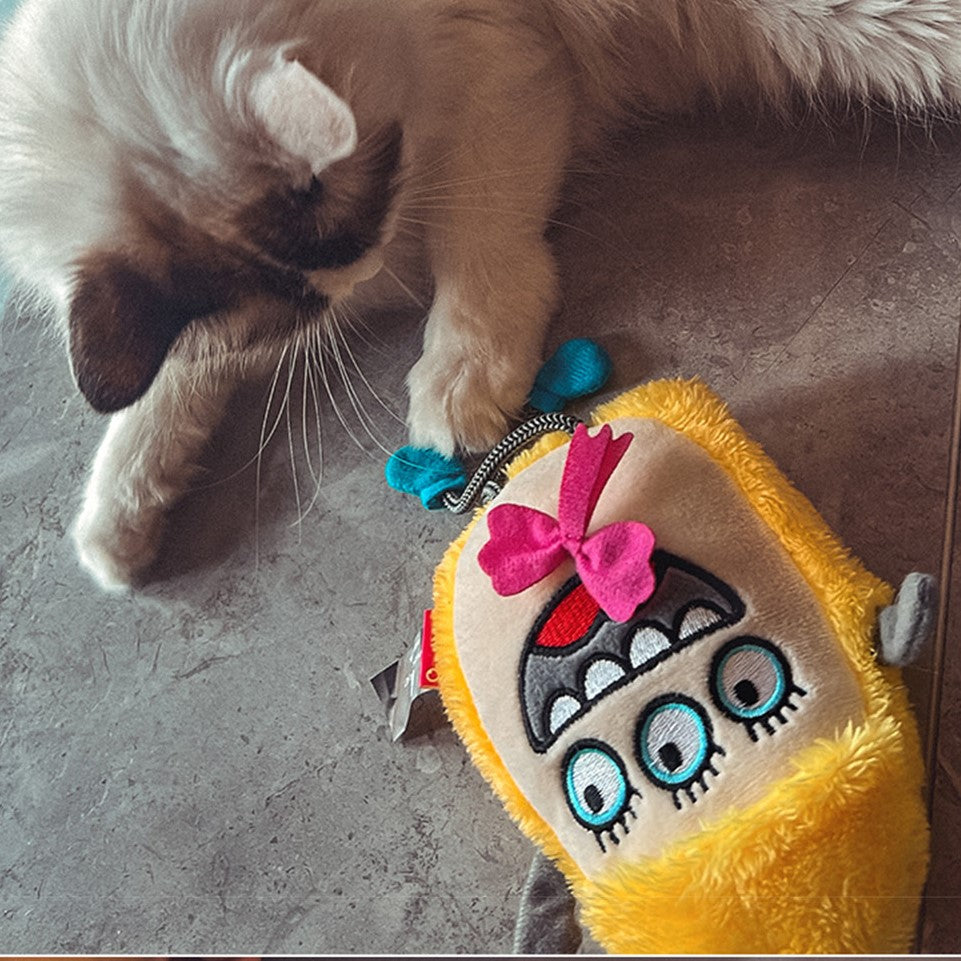 Q-MONSTER 三色小姐妹 毛絨貓草玩具